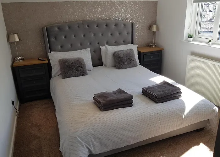 Bowness On Windermere, Lovely Apartment For 4 With Parking